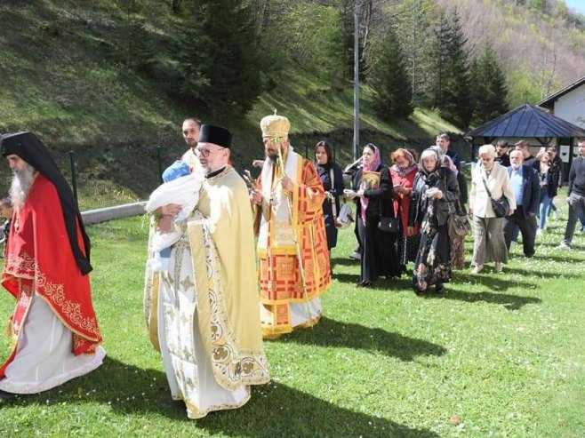 У Крајини и Далмацији пуни храмови вјерника на празник Цвијети