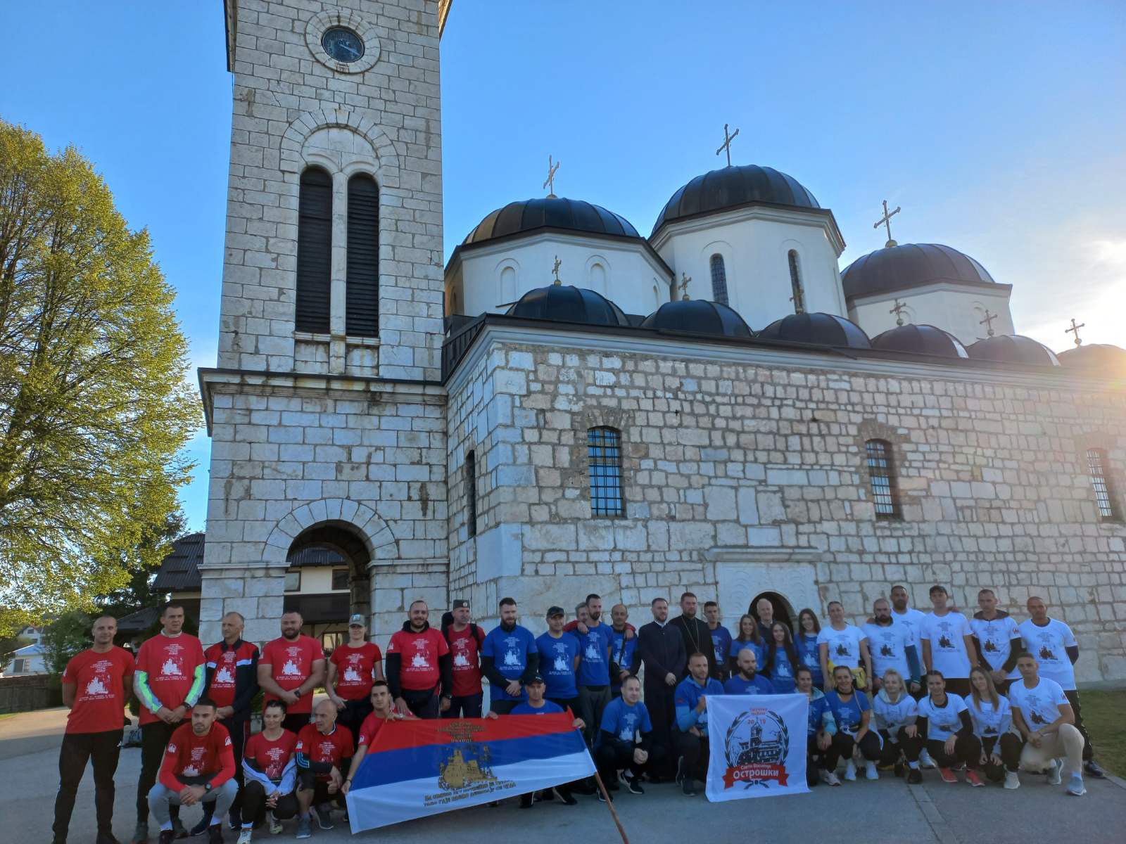 Са Романије 33 ходочасника кренула ка манастиру Острог
