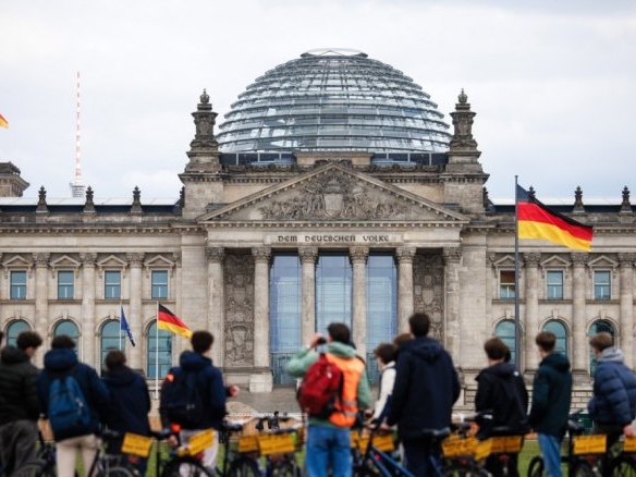 Њемачки парламент (ФОТО: EPA-EFE/CLEMENS BILAN) - 