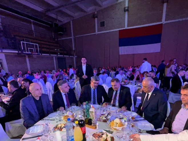 Милорад Додик у Суботици (фото:twitter.com/MiloradDodik) - 