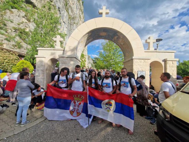 Хумани гест суграђана, пјешице стигли на Острог како би помогли Сергеју Ступару (ФОТО/ВИДЕО)
