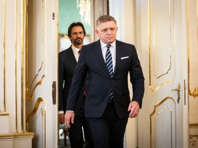 У атентату словачки премијер рањен у абдомен и руку; МУП: Ово је атентат (ФОТО/ВИДЕО)