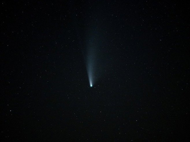 Комета освијетлила небо изнад Шпаније и Португалије (ВИДЕО)