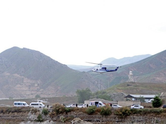 Ирански хеликоптер (фото: EPA-EFE/ALI HAMED / IRNA NEWS AGENCY HANDOUT) - 