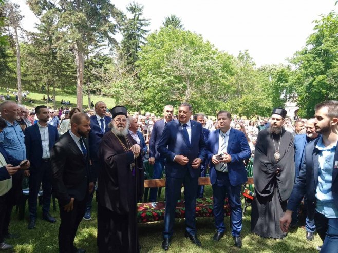 Милорад Додик у Крушедолу Милорад Додик у Крушедолу - Фото: РТРС
