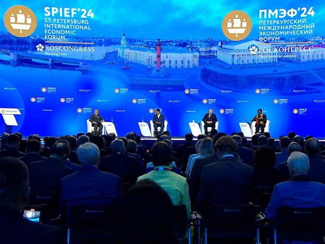 Владимир Путин, СПИЕФ (фото: forumspb.com - screenshot) Владимир Путин, СПИЕФ (фото: forumspb.com - screenshot) -