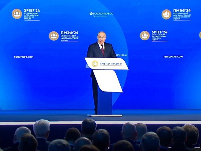 Владимир Путин, СПИЕФ (фото: forumspb.com - screenshot) Владимир Путин, СПИЕФ (фото: forumspb.com - screenshot) -