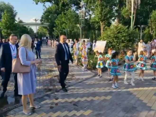 Жељка Цвијановић у Таџикистану (фото: instagram.com/zeljka.cvijanovic - screenshot) Жељка Цвијановић у Таџикистану (фото: instagram.com/zeljka.cvijanovic - screenshot) -