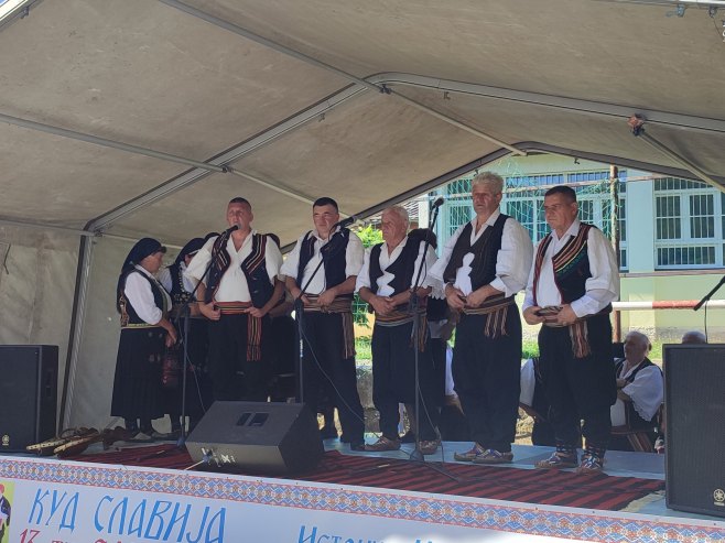 Источно Ново Сарајево - одржан Сабор изворног пјевања Источно Ново Сарајево - одржан Сабор изворног пјевања - Фото: СРНА