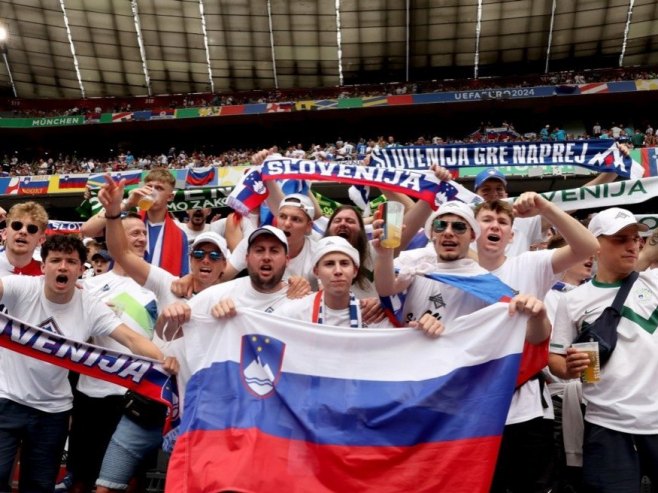 Navijači Slovenije (Foto: EPA-EFE/MOHAMED MESSARA) 