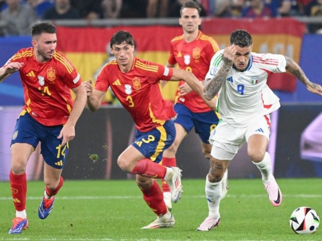 Шпанија - Италија (Фото: EPA/Daniel Dal Zennaro) - 