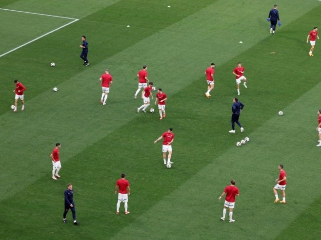 Fudbaleri Srbije (foto: EPA-EFE/MOHAMED MESSARA) - Fudbaleri Srbije (foto: EPA-EFE/MOHAMED MESSARA) -