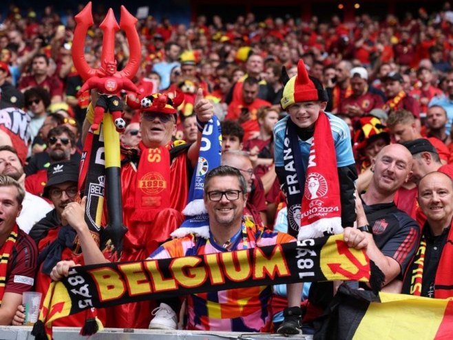 Navijači Belgije (Foto: EPA/CHRISTOPHER NEUNDORF) 