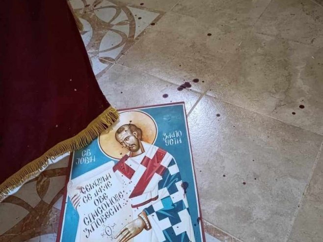 Вандализам у православном храму код Суња (Фото: eparhija-gornjokarlovacka.hr) Вандализам у православном храму код Суња (Фото: eparhija-gornjokarlovacka.hr) -