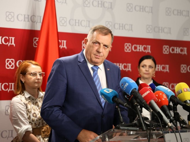 УЖИВО - Конференција за новинаре Милорада Додика