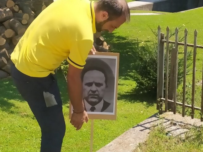 Слике, Сребреница Слике, Сребреница -