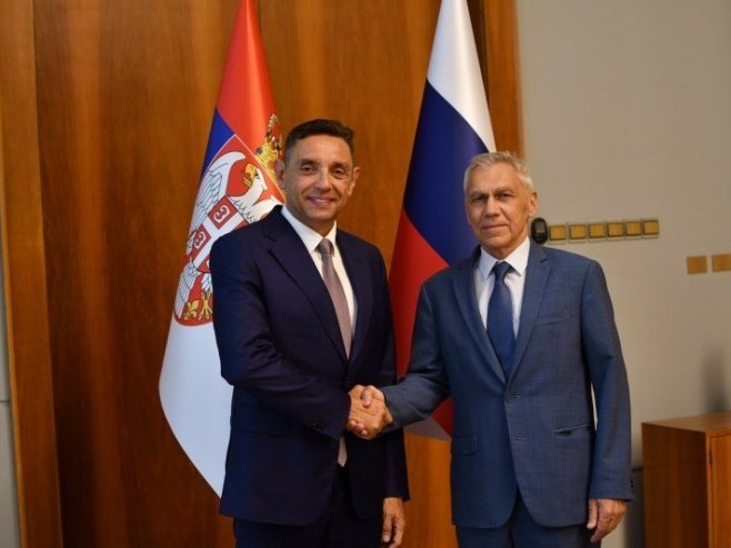 Вулин и Боцан-Харченко (Фото: www.srbija.gov.rs) - 