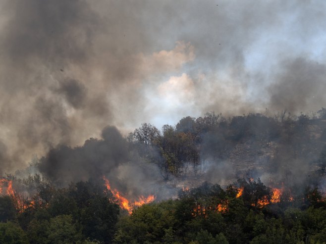 Пожар у Сјеверној Македонији (Фото: EPA-EFE/GEORGI LICOVSKI) Пожар у Сјеверној Македонији (Фото: EPA-EFE/GEORGI LICOVSKI) -