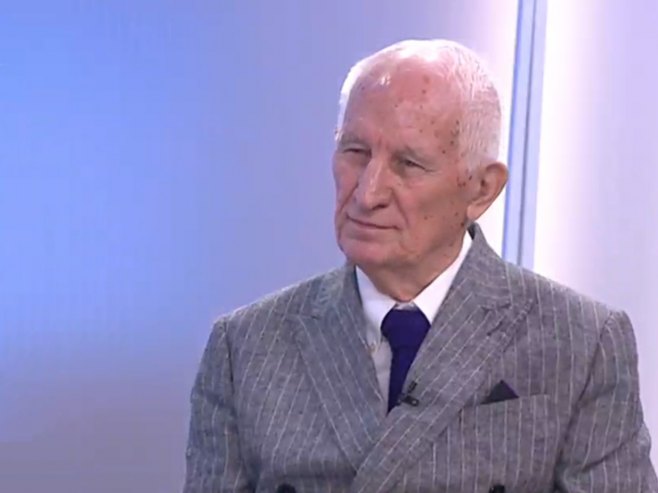Бећковићу награда Пивско око, Јеврићу и Костићу "Коста Радовић"