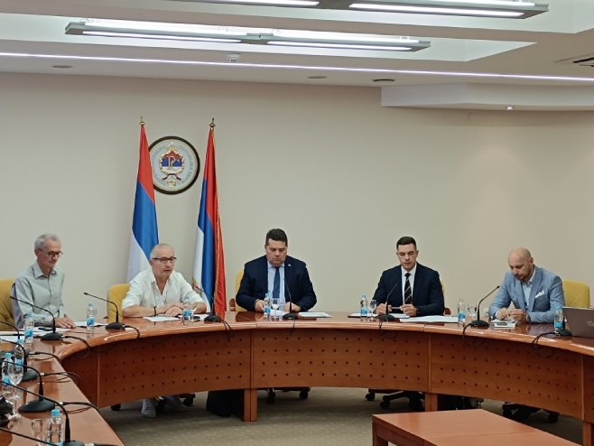 Округли сто о практичном значају Декларације са Свесрпског сабора Округли сто о практичном значају Декларације са Свесрпског сабора - Фото: РТРС