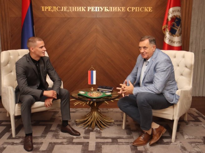 Милорад Додик и Томислав Вукомановић Милорад Додик и Томислав Вукомановић - Фото: predsjednikrs.rs/Borislav Zdrinja