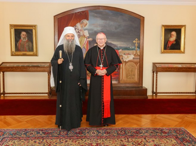 Патријарх Порфирије разговарао са кардиналом Паролином (Фото: spc.rs) Патријарх Порфирије разговарао са кардиналом Паролином (Фото: spc.rs) -