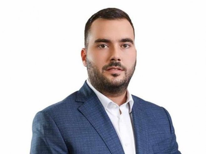 Зељковић: Градоначелник одбија да повећа плате васпитачима