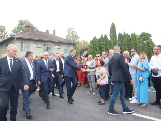 Додик и Вучевић у Српцу Додик и Вучевић у Српцу - Фото: predsjednikrs.rs/Borislav Zdrinja