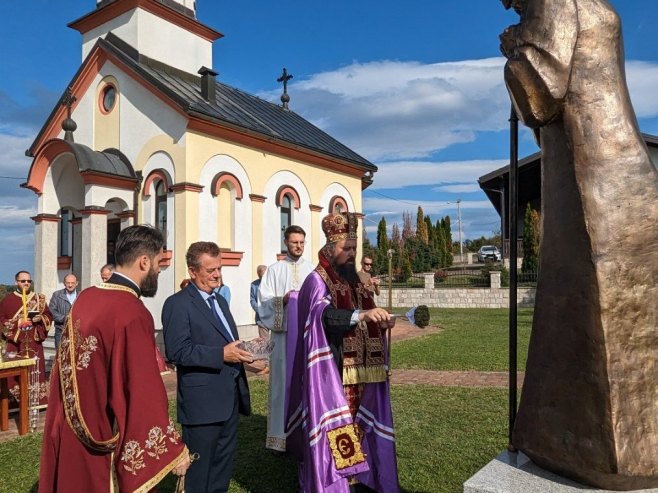 Помен патријарху Павлу Помен патријарху Павлу - Фото: РТРС