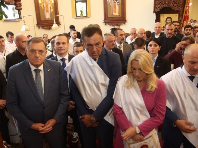 Oсвештање Храма Светог великомученика Георгија Oсвештање Храма Светог великомученика Георгија - Фото: predsjednikrs.rs/Borislav Zdrinja