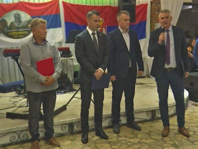 Вече Озренаца у Брчком Вече Озренаца у Брчком - Фото: РТРС