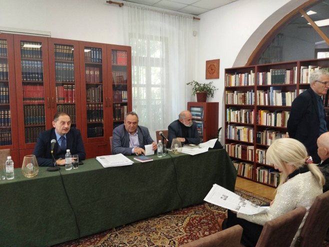 Промовисане Књижевне новине Промовисане Књижевне новине - Фото: СРНА