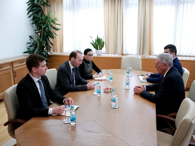 Састанак Радмановића с амбасадором Аустрије Састанак Радмановића с амбасадором Аустрије - Фото: СРНА