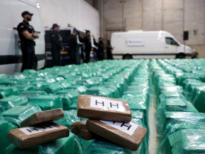 Заплијена 13 тона кокаина у Шпанији (Фото: EPA-EFE/A.CARRASCO RAGEL) Заплијена 13 тона кокаина у Шпанији (Фото: EPA-EFE/A.CARRASCO RAGEL) -