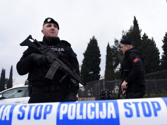 Полиција (Фото: EPA-EFE/BORIS PEJOVIC/илустрација) Полиција (Фото: EPA-EFE/BORIS PEJOVIC/илустрација) -