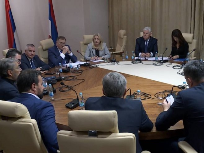 Састанак страначких партнера у власти на нивоу БиХ Састанак страначких партнера у власти на нивоу БиХ - Фото: СРНА