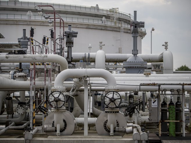 Нафтовод (Фото: EPA-EFE/MARTIN DIVISEK) Нафтовод (Фото: EPA-EFE/MARTIN DIVISEK) -