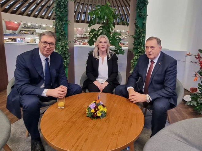 Вучић, Цвијановић и Додик (фото: instagram.com/zeljka.cvijanovic/) - 