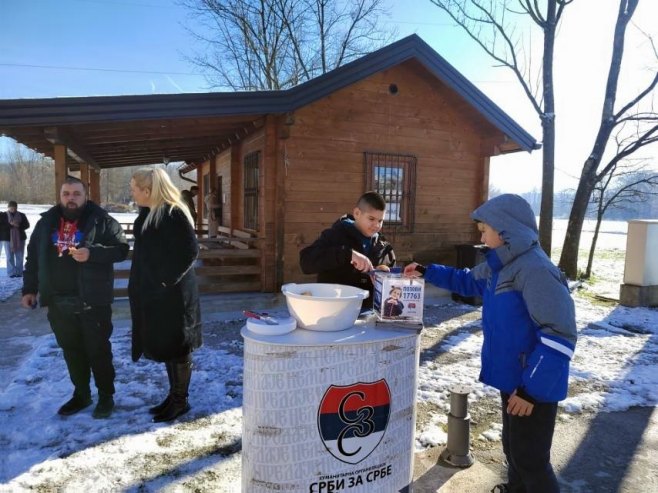 Хуманитарна аукција "Крофне из блока", манастир Милошевац код Приједора Хуманитарна аукција "Крофне из блока", манастир Милошевац код Приједора - Фото: РТРС