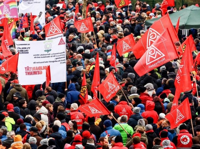 Протест у Њемачкој (Фото: EPA-EFE/FILIP SINGER) - 