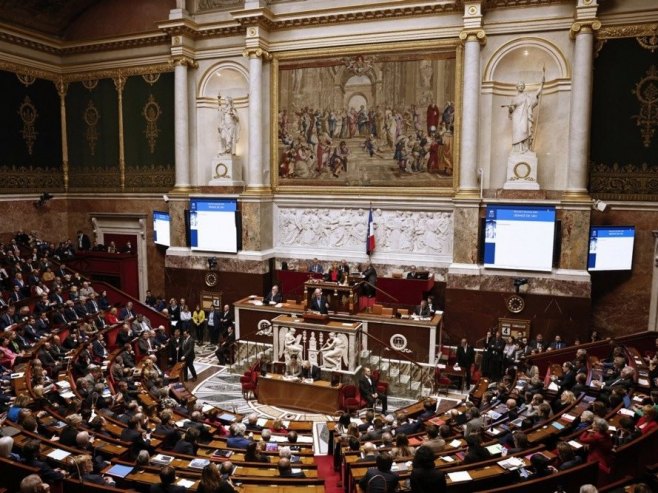 Француски парламент, гласање о неповјерењу Влади (фото: EPA-EFE/YOAN VALAT) - 