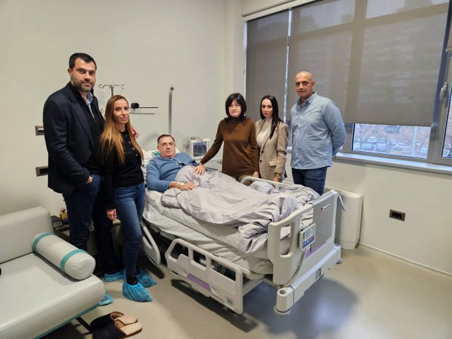 Предсједника Српске посјетила породица