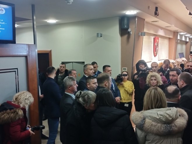 Петровић и Станивуковић у згради НСРС Петровић и Станивуковић у згради НСРС - Фото: РТРС