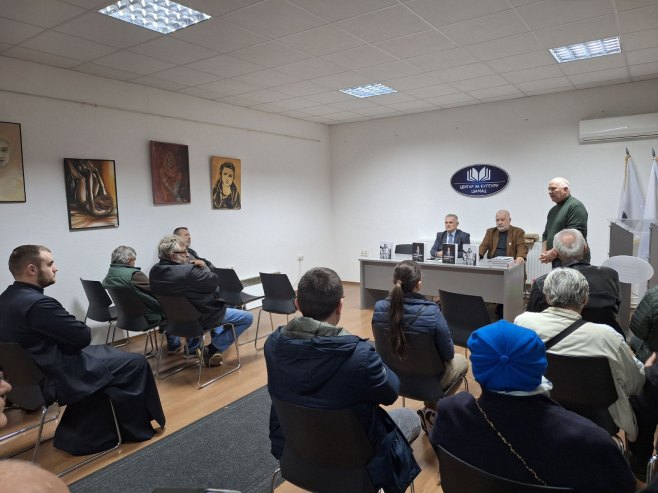 Промоција књиге у Шамцу Промоција књиге у Шамцу -