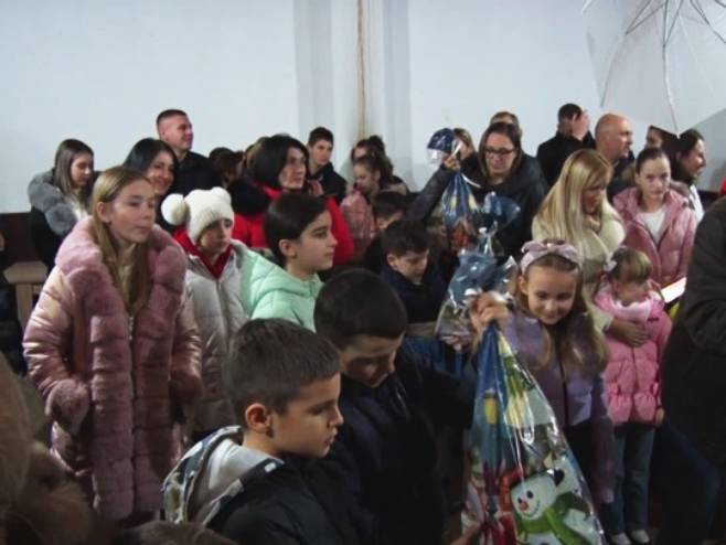 Србац пакетићи - Фото: РТРС