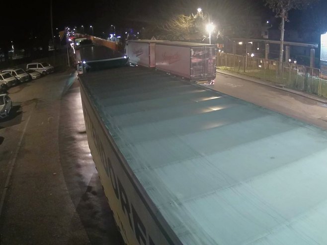 Гранични прелаз Градишка (фото: AMSRS) - 