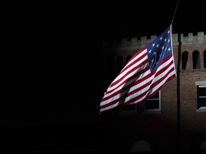 Америчка застава (Фото: EPA/BONNIE CASH / POOL) - 