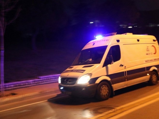 У Паризу се урушио се спрат зграде, повријеђено 20 људи (ВИДЕО)