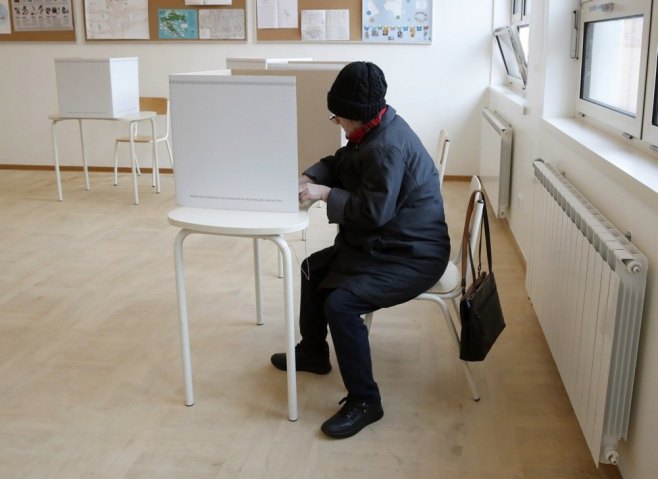 Избори у Хрватској (Фото: EPA-EFE/ANTONIO BAT/илустрација) - 