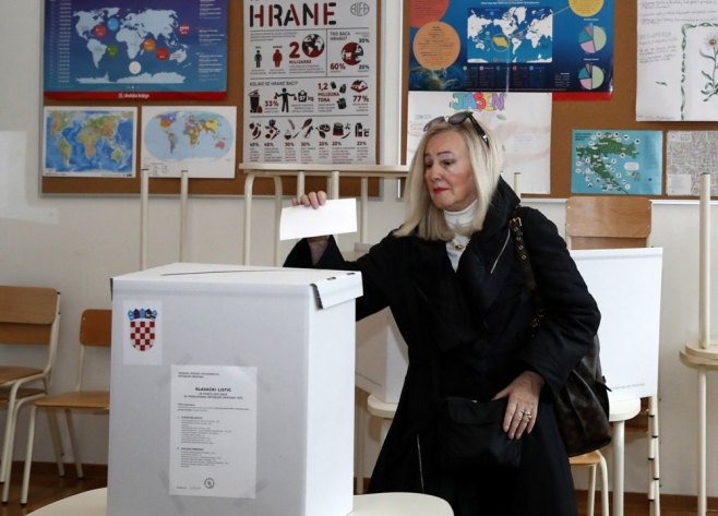 Избори у Хрватској (фото: EPA-EFE/ANTONIO BAT) - 